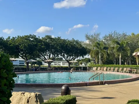 148 Bedford F West Palm Beach FL 33417