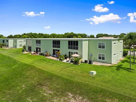 2186 SE Wild Meadow Circle Port Saint Lucie FL 34952