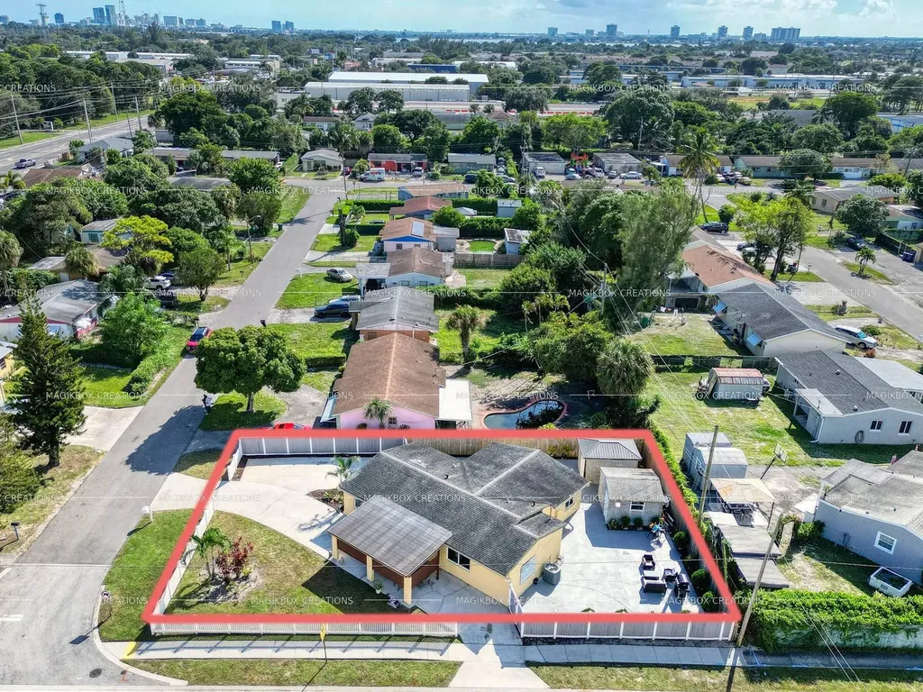 5713 Briarwood Street Mangonia Park FL 33407
