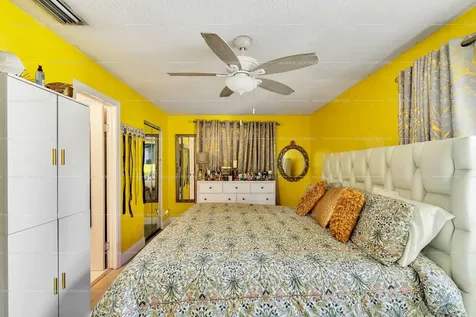 5713 Briarwood Street Mangonia Park FL 33407