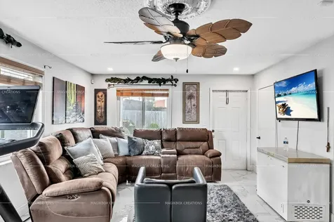 5713 Briarwood Street Mangonia Park FL 33407