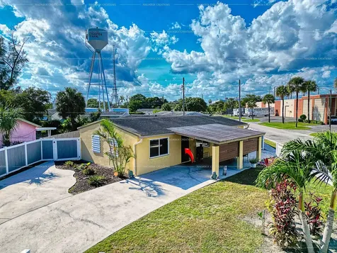5713 Briarwood Street Mangonia Park FL 33407