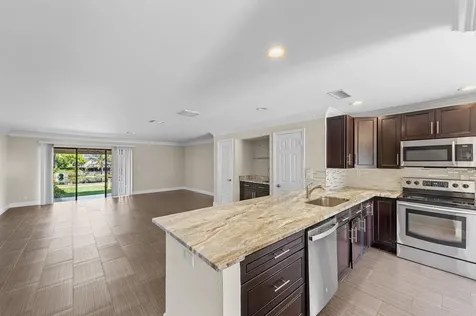 455 Canal Point Delray Beach FL 33444