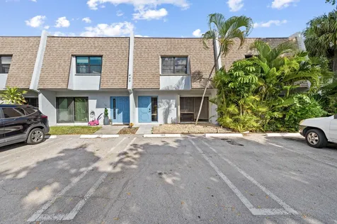 455 Canal Point Delray Beach FL 33444