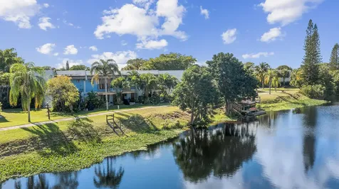 455 Canal Point Delray Beach FL 33444