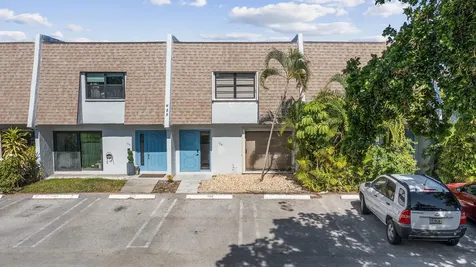 455 Canal Point Delray Beach FL 33444