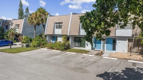 455 Canal Point Delray Beach FL 33444