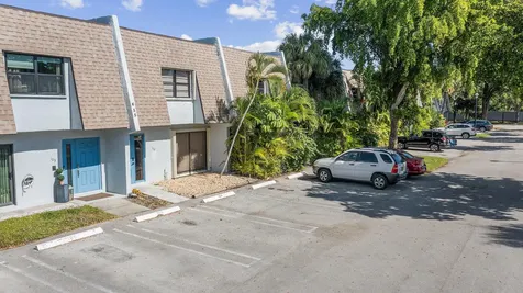 455 Canal Point Delray Beach FL 33444