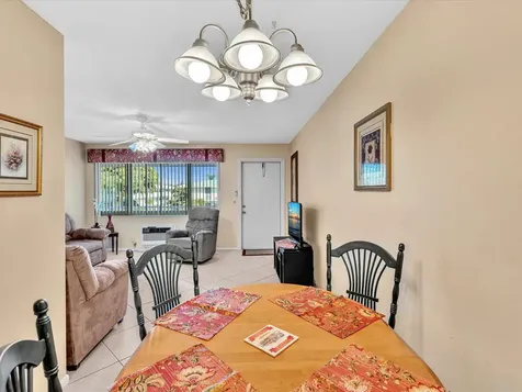 2542 S Federal Highway Boynton Beach FL 33435