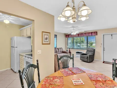 2542 S Federal Highway Boynton Beach FL 33435