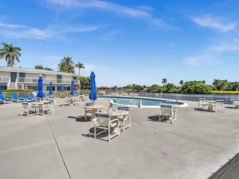 2542 S Federal Highway Boynton Beach FL 33435