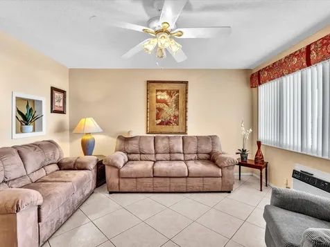 2542 S Federal Highway Boynton Beach FL 33435