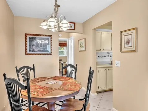 2542 S Federal Highway Boynton Beach FL 33435
