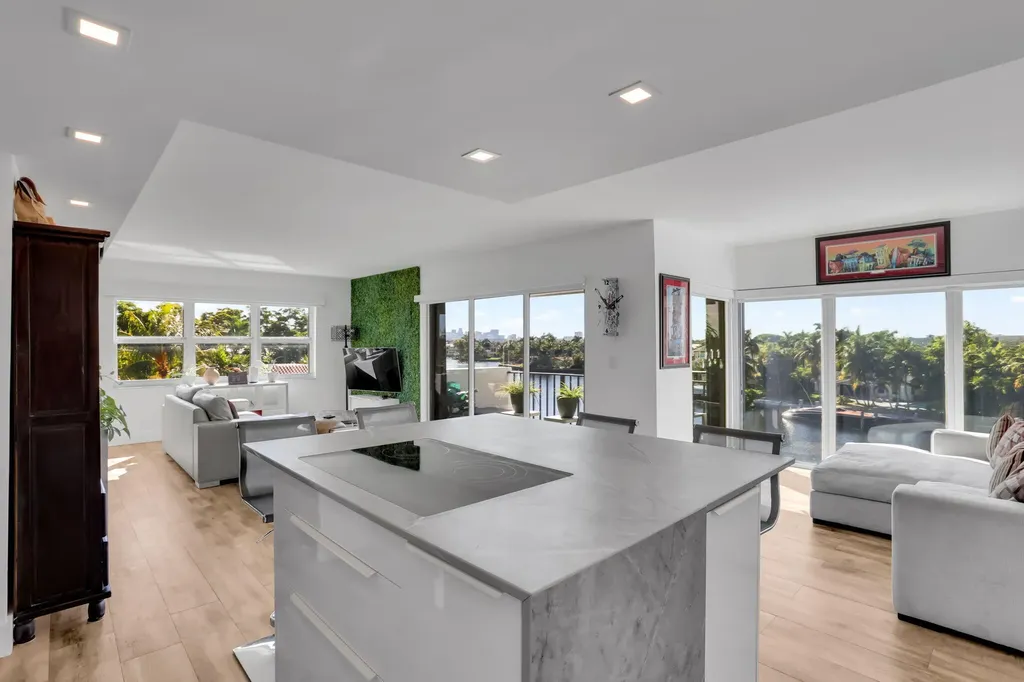 1839 Middle River Drive Fort Lauderdale FL 33305