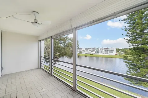 3037 Cambridge B Deerfield Beach FL 33442