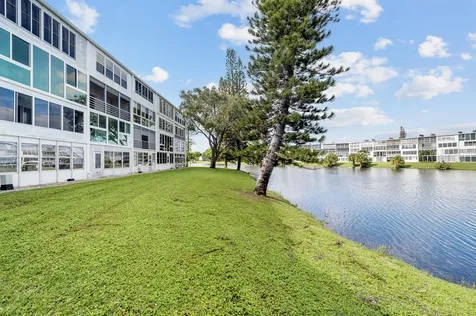 3037 Cambridge B Deerfield Beach FL 33442