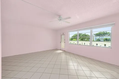 3037 Cambridge B Deerfield Beach FL 33442