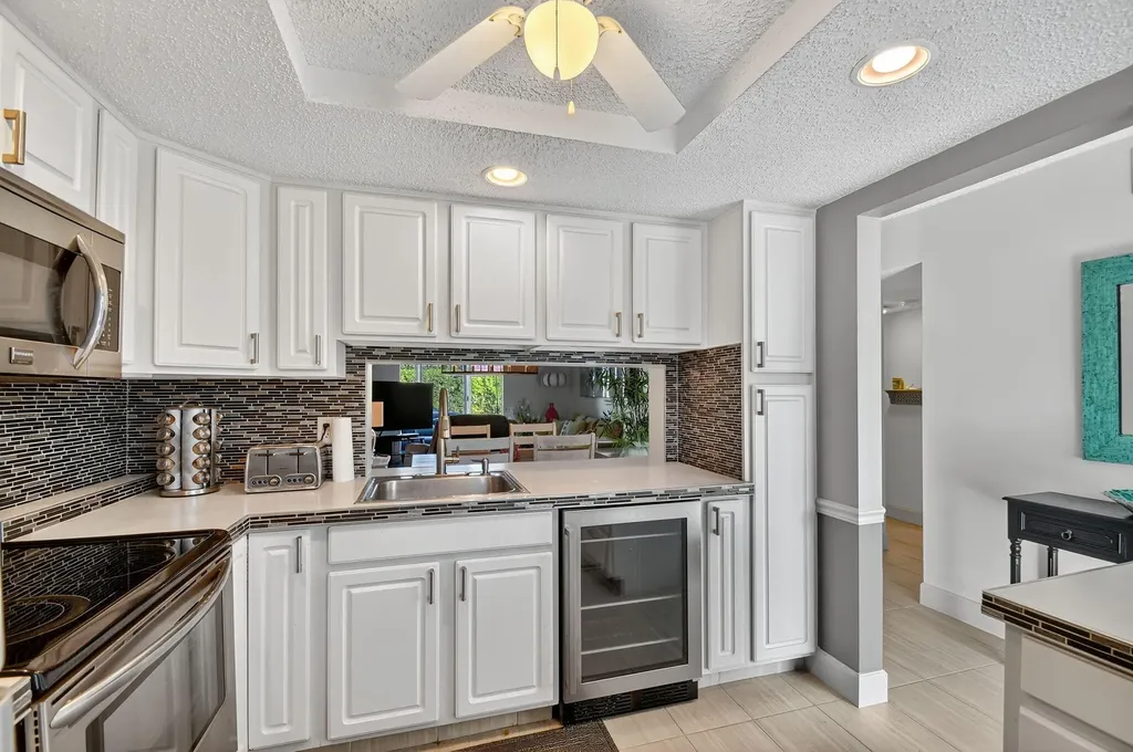 2400 Ne 1st Lane Boynton Beach FL 33435