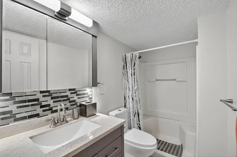 2400 Ne 1st Lane Boynton Beach FL 33435