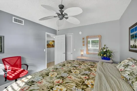 2400 Ne 1st Lane Boynton Beach FL 33435