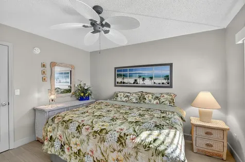 2400 Ne 1st Lane Boynton Beach FL 33435