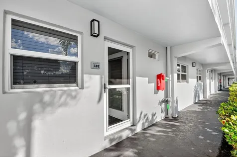 2400 Ne 1st Lane Boynton Beach FL 33435