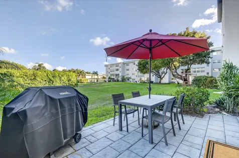 2400 Ne 1st Lane Boynton Beach FL 33435