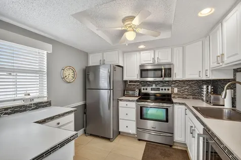 2400 Ne 1st Lane Boynton Beach FL 33435