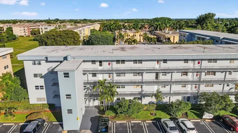 2400 Ne 1st Lane Boynton Beach FL 33435