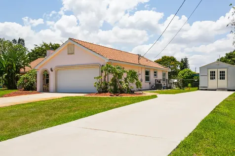 3034 Se Dalhart Road Port Saint Lucie FL 34952