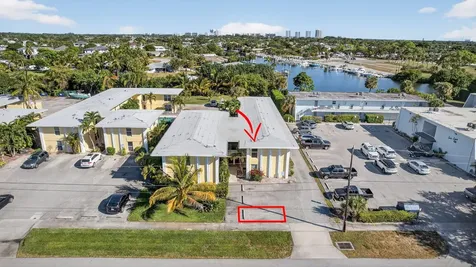 727 Hummingbird Way North Palm Beach FL 33408