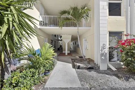 727 Hummingbird Way North Palm Beach FL 33408