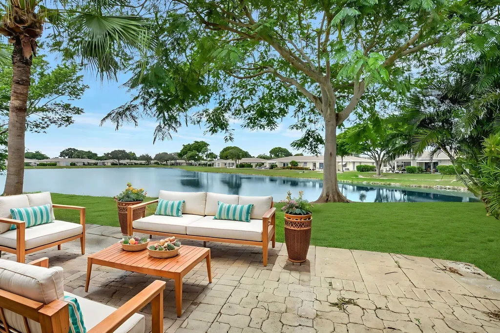8747 Warwick Drive Boca Raton FL 33433