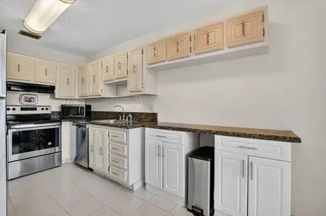 8747 Warwick Drive Boca Raton FL 33433