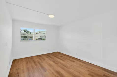 117 Brittany C Delray Beach FL 33446