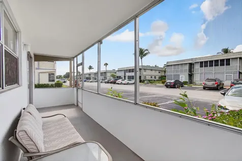 117 Brittany C Delray Beach FL 33446
