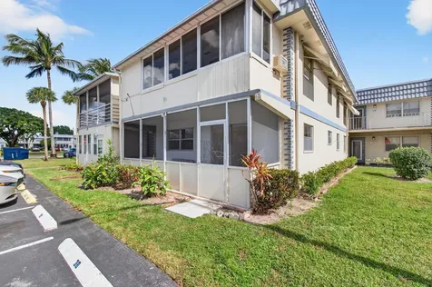 117 Brittany C Delray Beach FL 33446