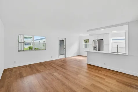 117 Brittany C Delray Beach FL 33446