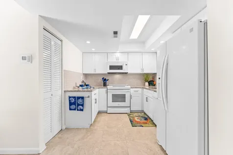 1810 New Palm Way Boynton Beach FL 33435