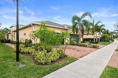 12842 Sw Lake Fern Circle Port Saint Lucie FL 34987