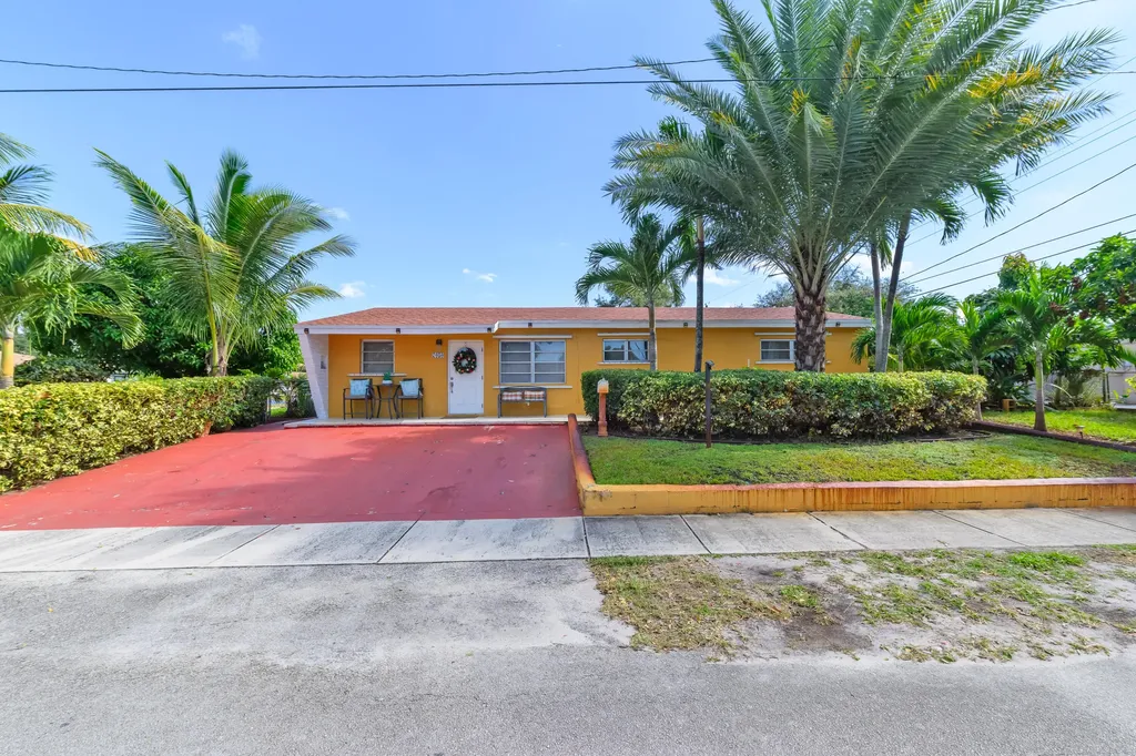 7050 Raleigh Street Hollywood FL 33024