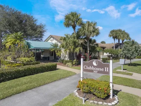 3928 Vine Trail Lake Worth FL 33467