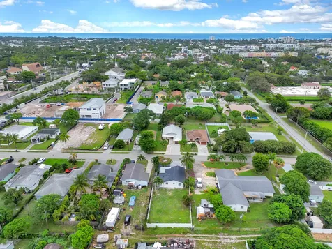 320 NW 3rd Avenue Delray Beach FL 33444