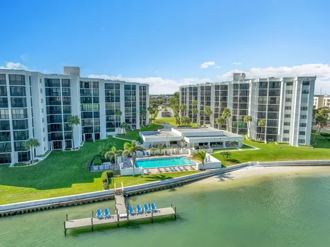 19800 Sandpointe Bay Drive Tequesta FL 33469