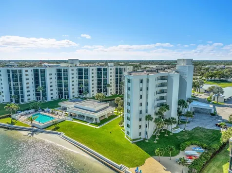 19800 Sandpointe Bay Drive Tequesta FL 33469