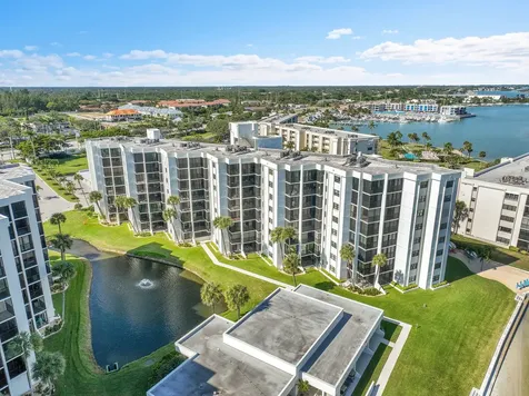 19800 Sandpointe Bay Drive Tequesta FL 33469
