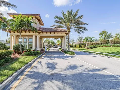 781 Se Courances Drive Port Saint Lucie FL 34984