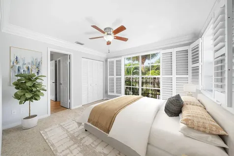 8 Windsor Lane Palm Beach Gardens FL 33418