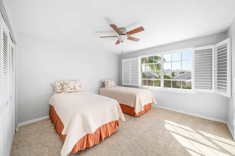 8 Windsor Lane Palm Beach Gardens FL 33418