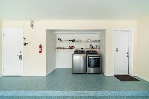 8 Windsor Lane Palm Beach Gardens FL 33418